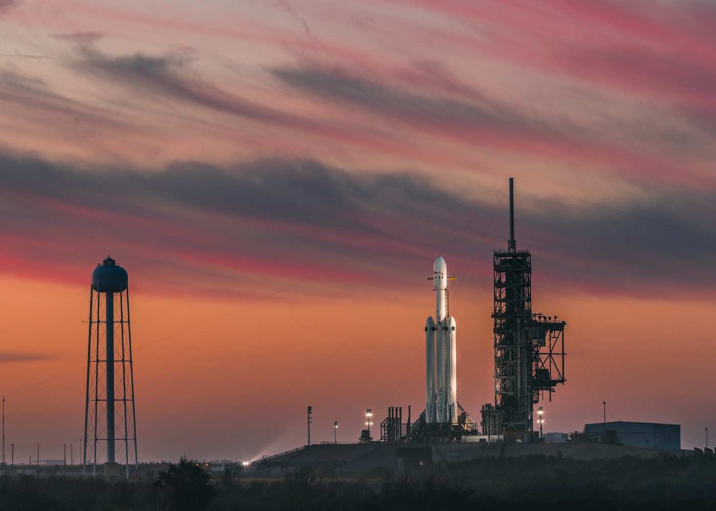 Falcon Heavy on the launch pad