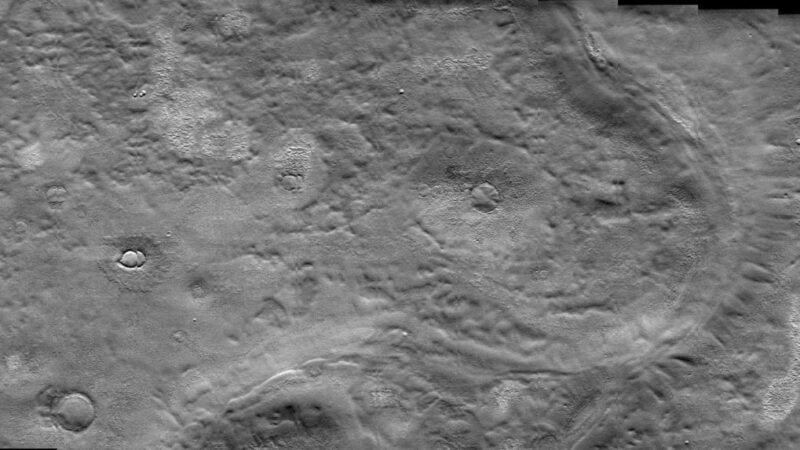 Possible glacial flow features in Arcadia Planitia, Mars